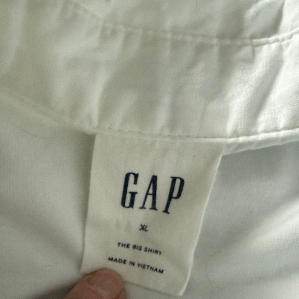 Gap Oversized White Button-Up Shirt - Picture 2 of 4